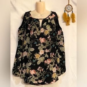 Faded Glory Cold shoulder floral blouse. Size XL (16-18)